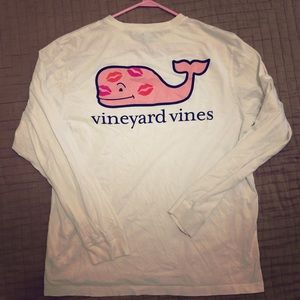 Vineyard vines v-day edition long sleeved t-shirt